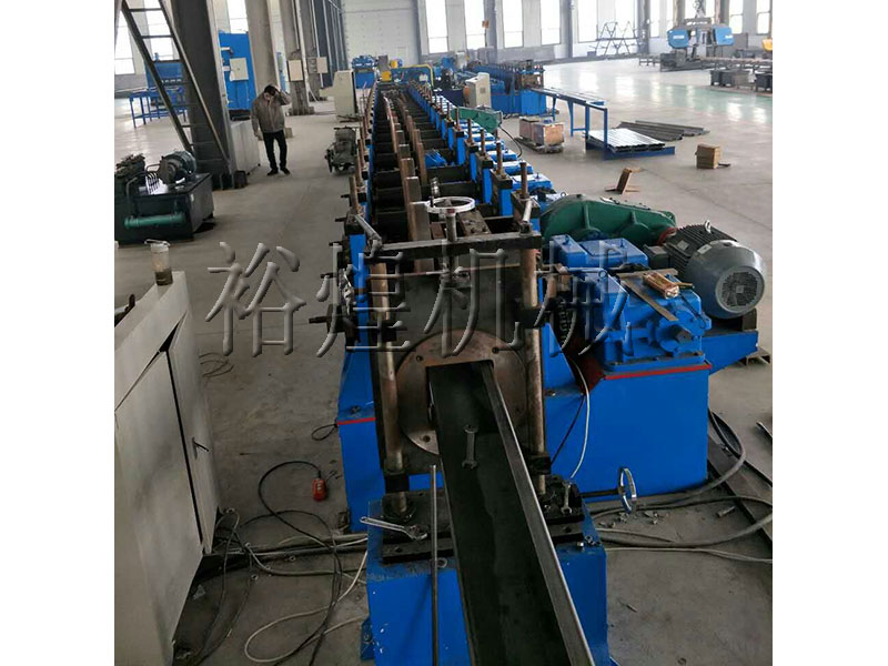 立體車庫(kù)邊梁設(shè)備成型機(jī) 立體車庫(kù)邊梁設(shè)備成型機(jī)